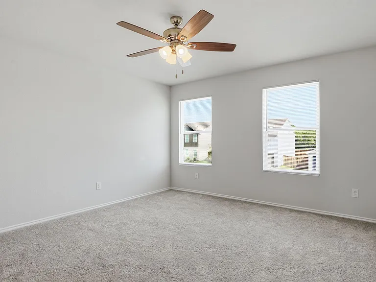 853 Eagles Nest Dr — Photo 23