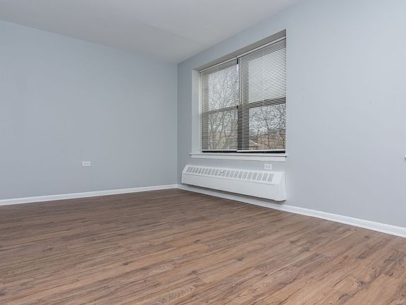 5th image of 7836 S South Shore Dr #3B