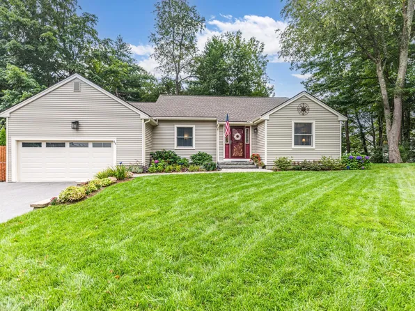 44 Alderwood Drive, Stratham, NH 03885