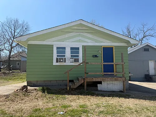 2346 N Kellett Ave #B Photo 1