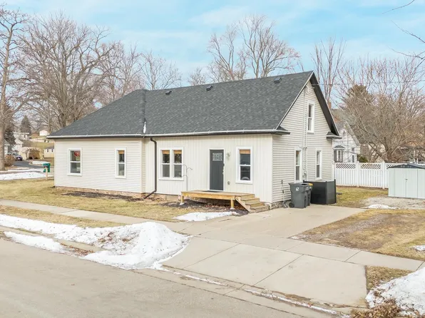 164 Jefferson St, Berlin, WI 54923