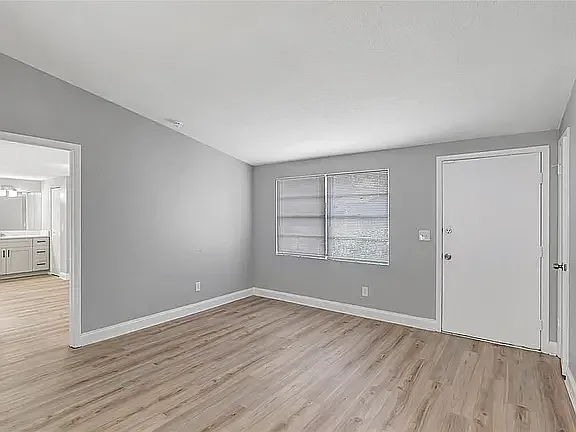 10215 Cutten Green Ct — Photo 5