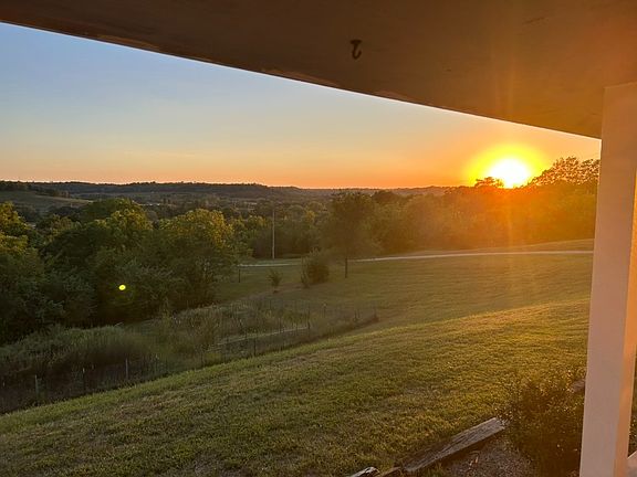 A regular view in the evening from the front page.