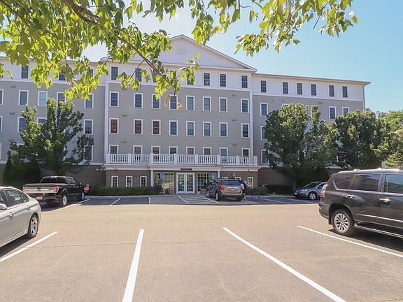2nd image of 10 Crowninshield St Unit 208