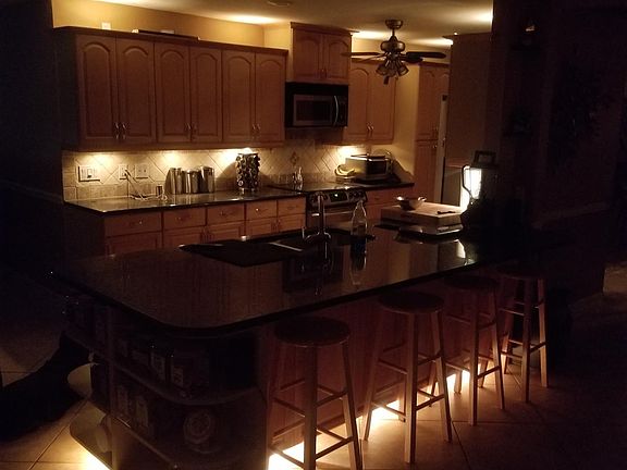 4th image of 69 8th St