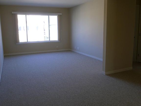3rd image of 579 24th Ave APT 3
