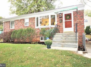 7402 Leahy Rd, Hyattsville, MD 20784