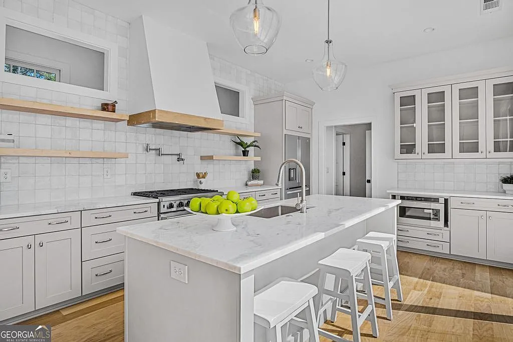 3 bed, 3.5 bath, 3117 sqft, $5,299 — Photo 3