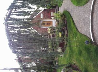 8011 21st Ave NE, Seattle, WA 98115