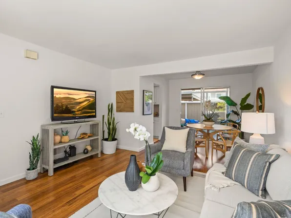 16 Oliva Drive #C, Novato, CA 94947