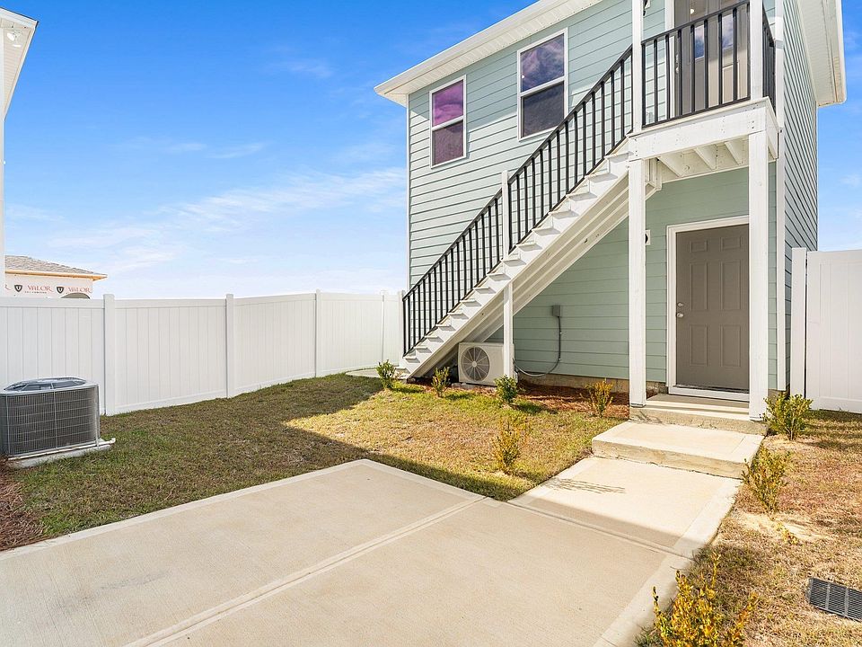 1st image of 379-1 Arrowwood Blvd