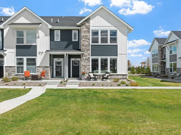 625 E Blossom Cir, Long Lake, MN 55356
