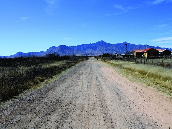 4th image of E Chaco Ln #D