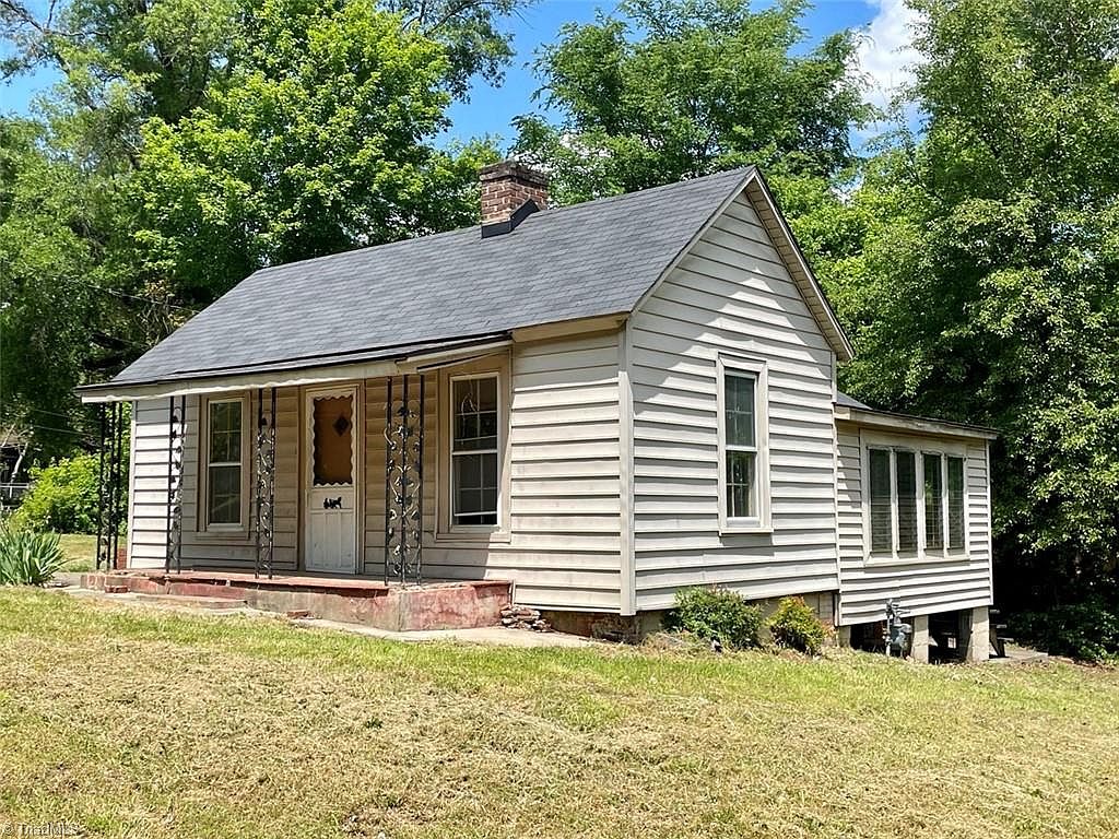 533 E Main St, Haw River, NC 27258 | Zillow