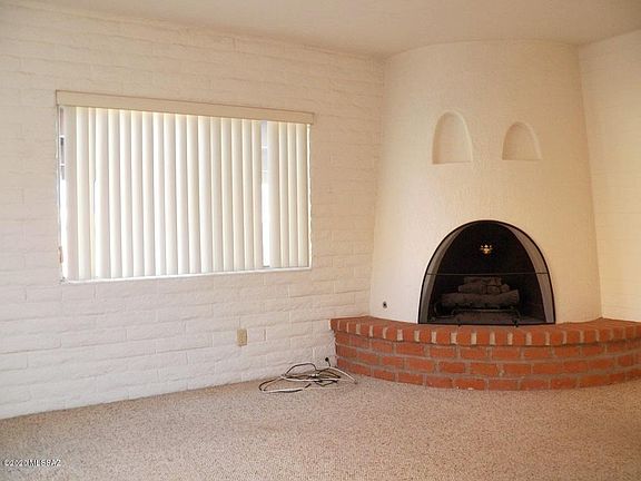 2nd image of 209 N Camino Del Varonil