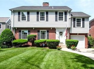 836 S Fairview Ave, Park Ridge, IL 60068