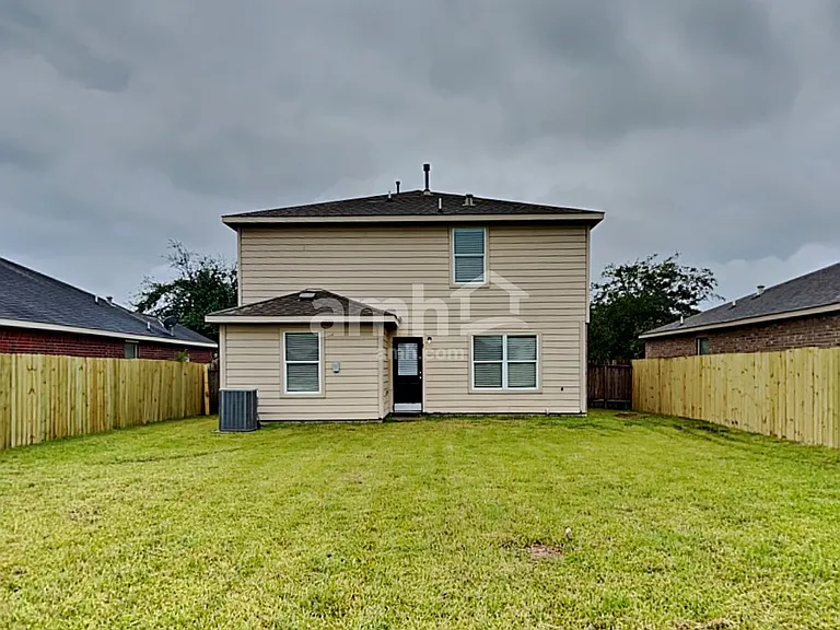 9415 White Diamond Ln — Photo 18
