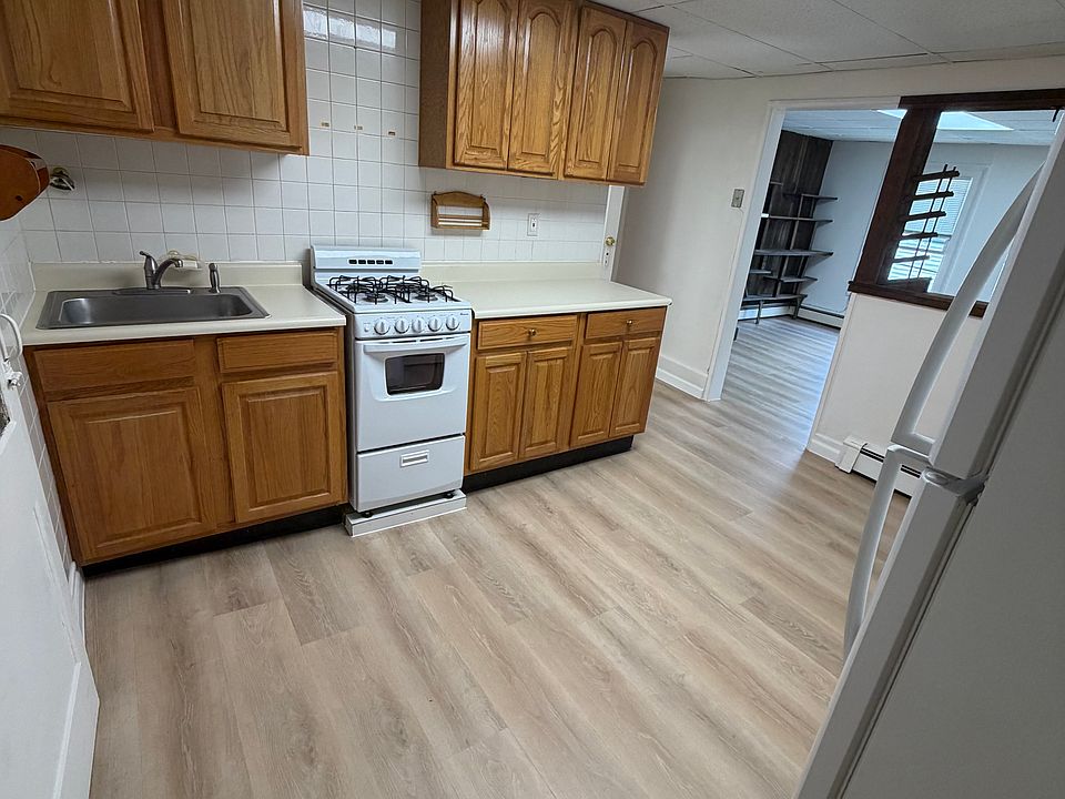 1st image of 56 N Bridge St APT 3