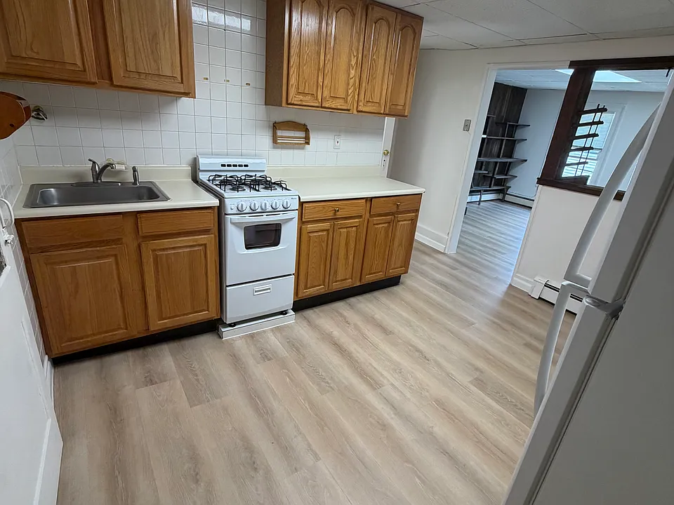 56 N Bridge St #3