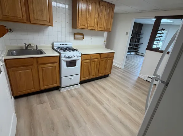 56 N Bridge St APT 3, Poughkeepsie, NY 12601