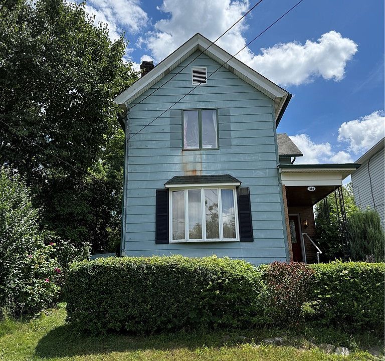 1st image of 814 Riverview St