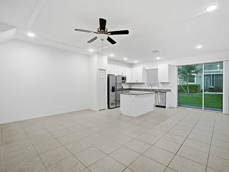 34186 Cinder Way — Photo 6
