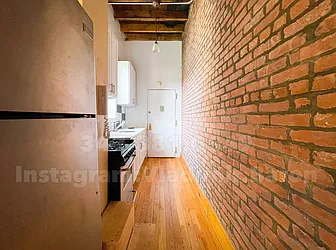 Rented by JB Mac Real Estate Inc.