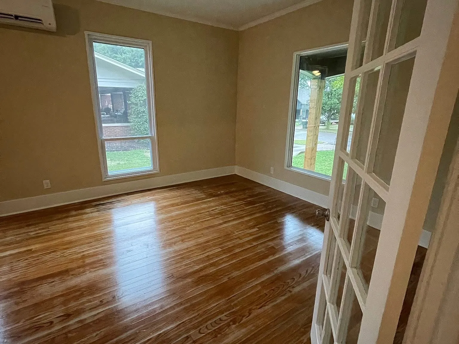 522 N Morton Ave — Photo 4