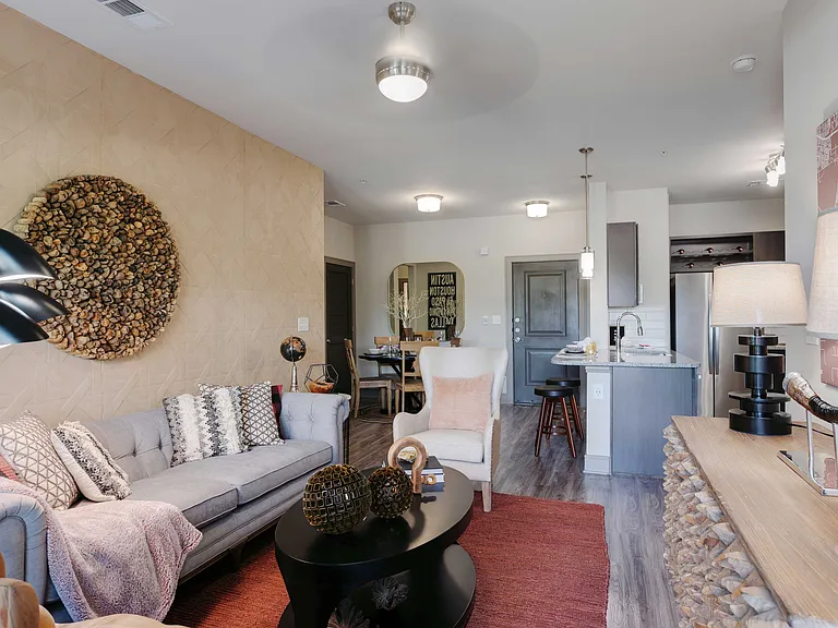 Cortland Luxe Shadow Creek — Photo 9