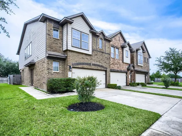 3310 Rainflower Springs Ln, Rosenberg, TX 77471