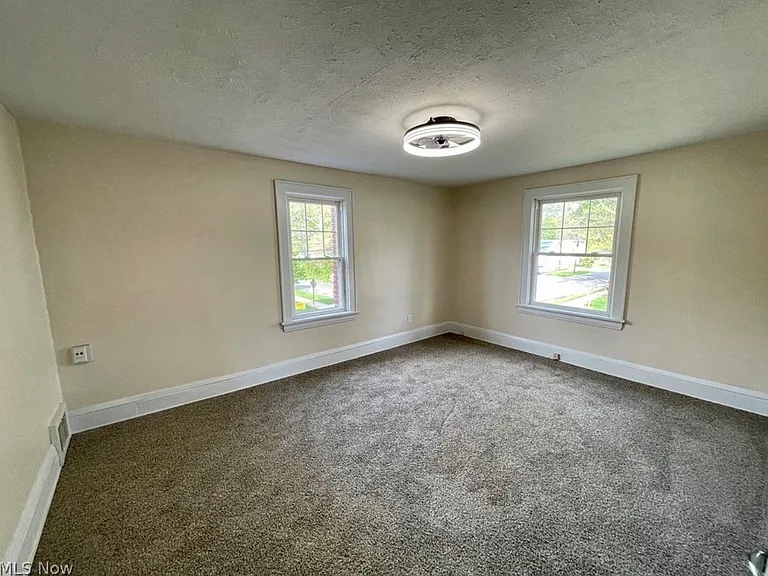 844 Cordova Ave — Photo 30