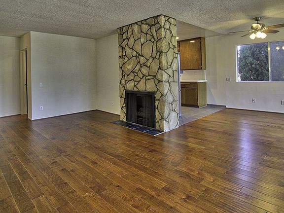 3rd image of 647 Hill St APT 1