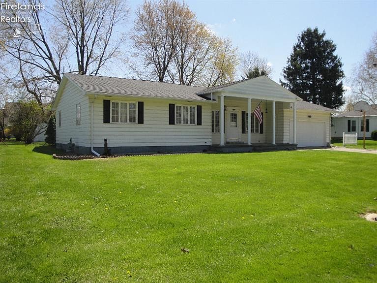 1st image of 2105 Elm Dr