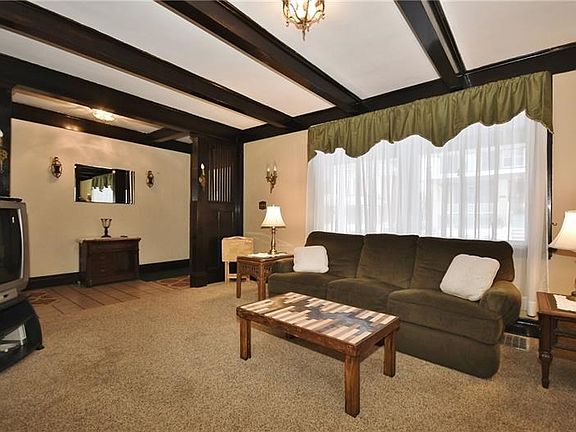 4th image of 1461 Dormont Ave