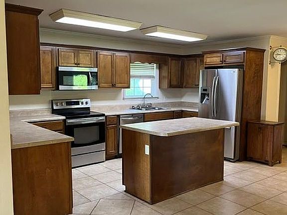 3rd image of 1777 Avant Rd