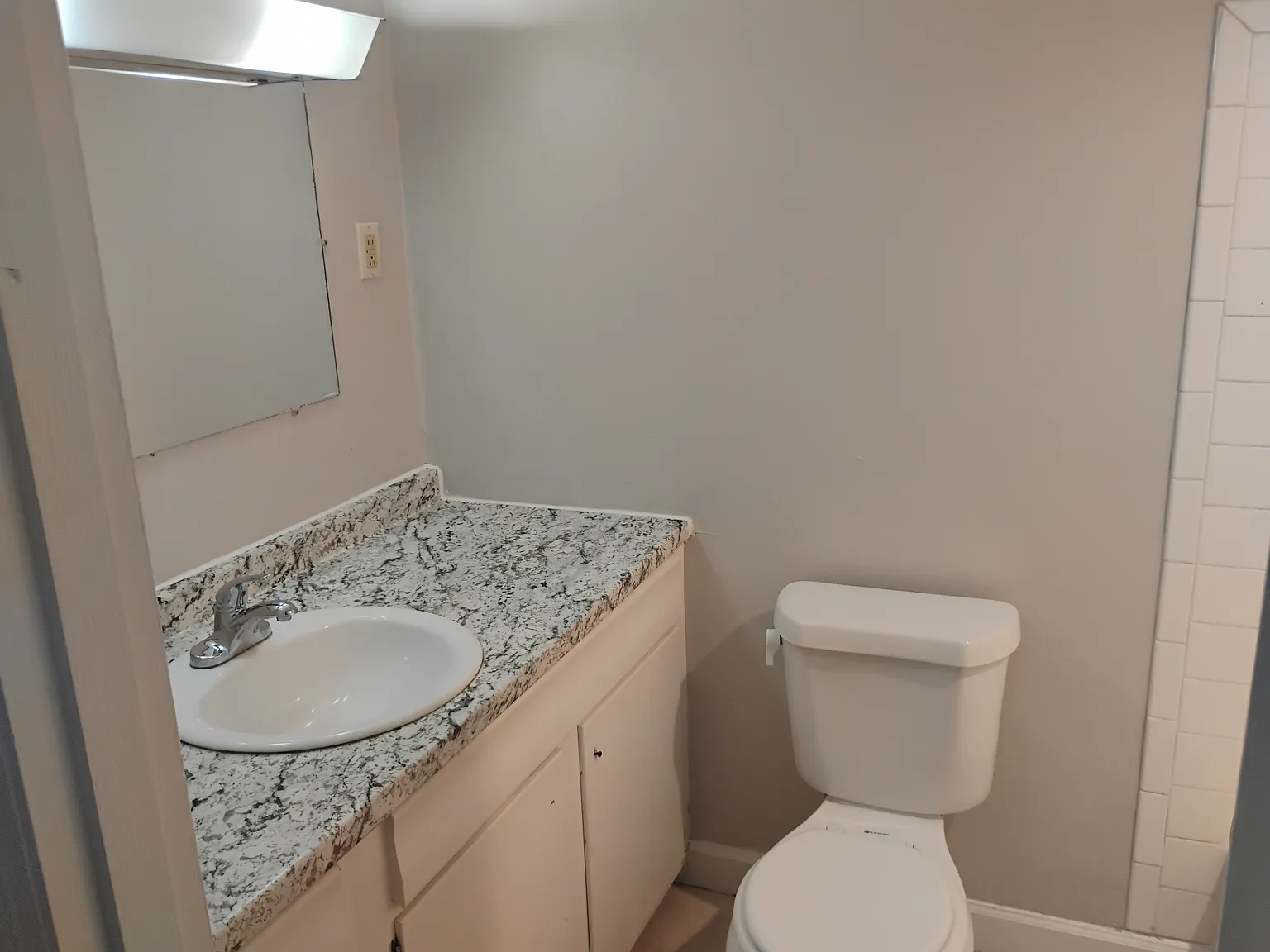Studio, 650 sqft, $900 — Photo 3