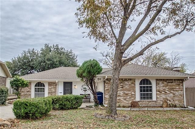 1st image of 1510 Cecil Dr