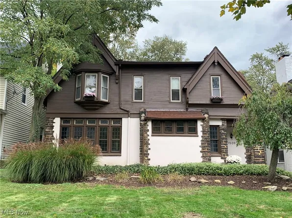 1509 Rydalmount Rd, Cleveland Heights, OH 44118