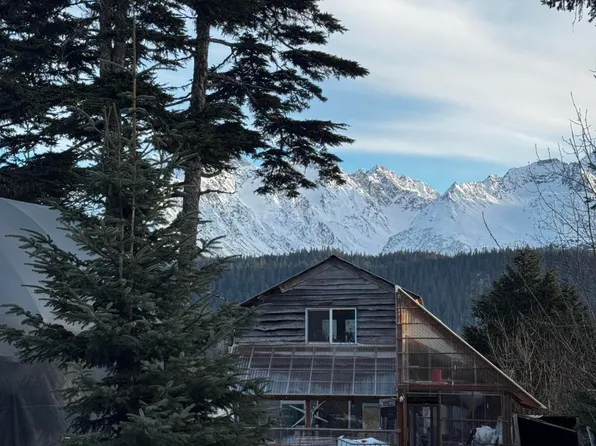 32195 Bear Chase Cir, Seward, AK 99664