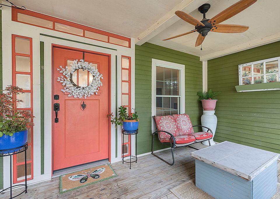 1st image of 701 S Parker Rd