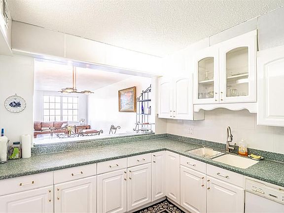 4th image of 3475 S Ocean Blvd #1140