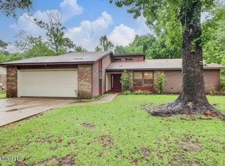 3109 Breezy Hill Ln, Ocean Springs, MS 39564