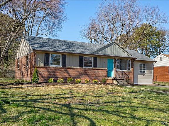 3rd image of 9802 Gardenia Dr