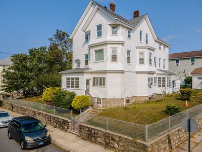 94 Haffards St, Fall River, MA, 02723