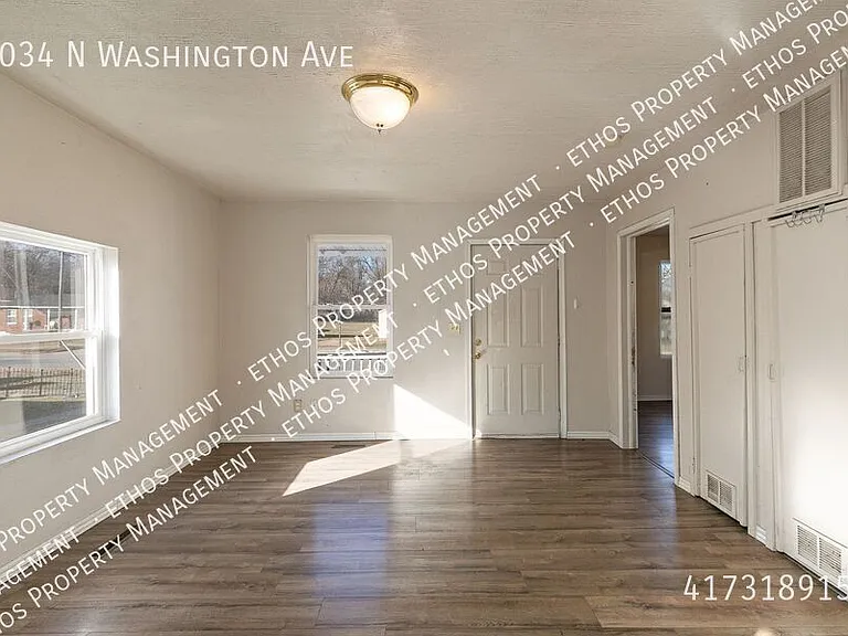 2034 N Washington Ave — Photo 3