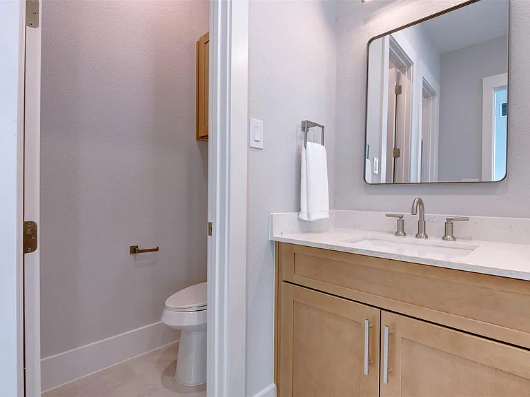 5138 Rosslyn Rd — Photo 17