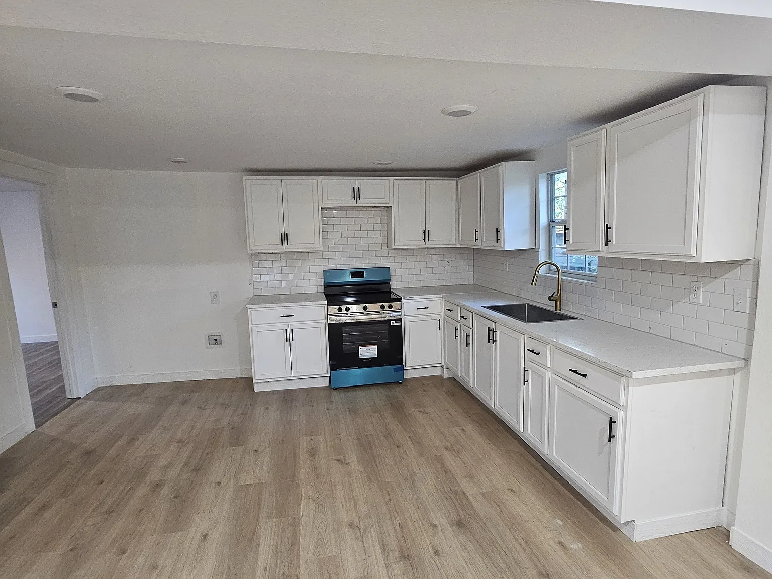 3 bed, 1400 sqft, $1,250 — Photo 2