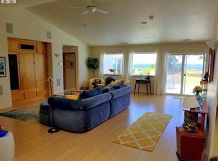 42400 Sunset Pl, Port Orford, OR 97465