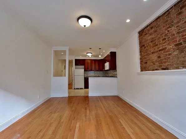 103 Lexington Avenue image 1 of 5