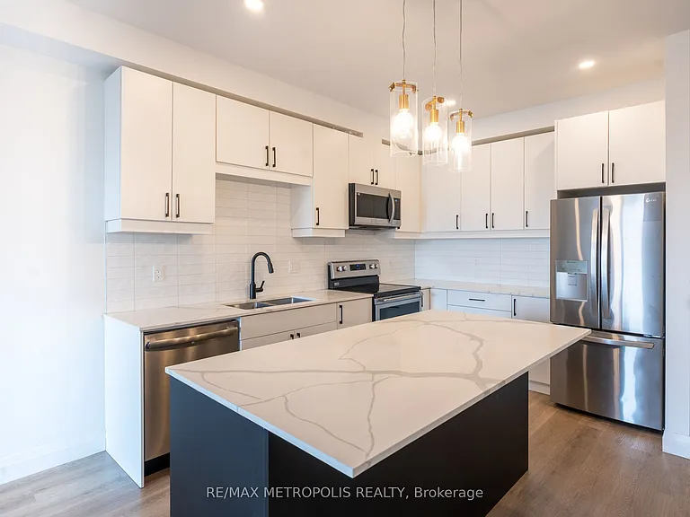 3900 Savoy St #121 — Photo 4